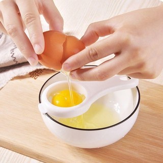Dụng cụ tách lòng đỏ trứng
