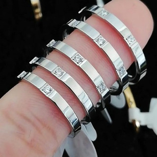 [Giá 1 chiếc] Nhẫn titan đính 3 đá