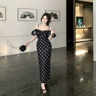  KV019 Váy chấm bi thiết kế trễ vai tay bồng kiểu dáng xoắn ngực quyến rũ sang chảnh 