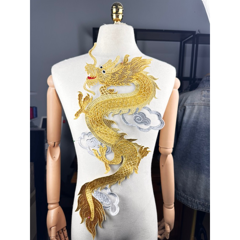 Miếng vá đính áo RỒNG DÀI chỉ kim tuyến kích thước: ngang 25 cm cao 60cm