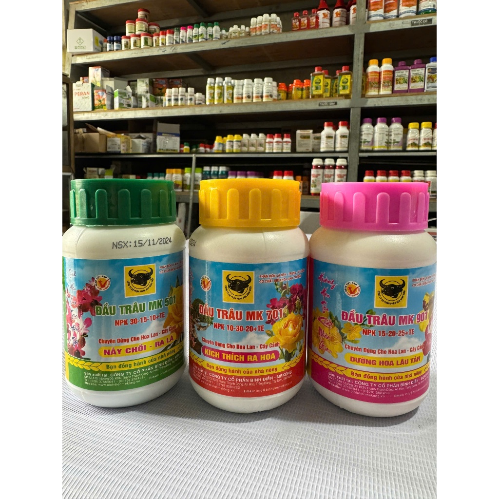 Phân bón NPK đầu trâu 501-701-901 (Lọ 100g) dùng cho hoa cây cảnh & các loại cây trồng