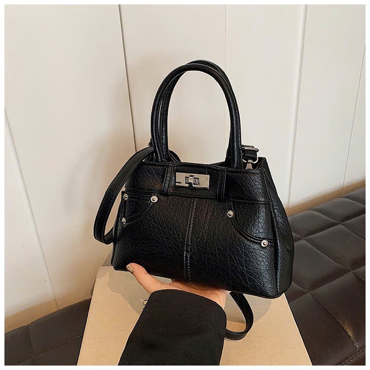 Túi xách nữ, túi đeo chéo phối khuy bấm kiểu dáng thời trang (Kèm ảnh thật) - Hazel Bag VC11