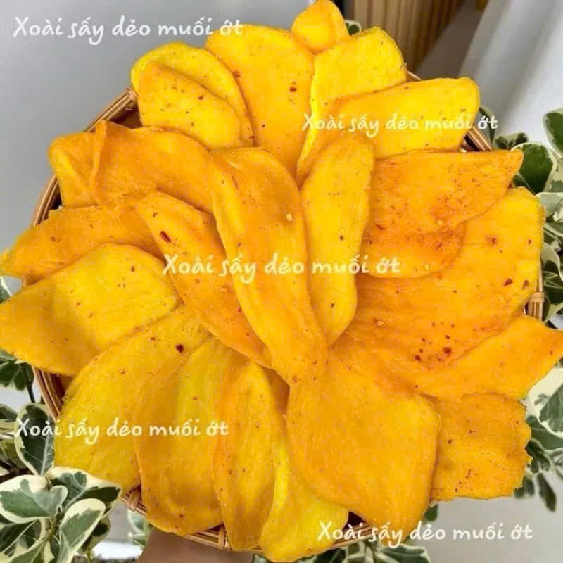 Xoài Sấy Dẻo Muối Ớt 500gr,  Đặc Biệt Vị Chua Cay, Mềm Dẻo, Không Xơ