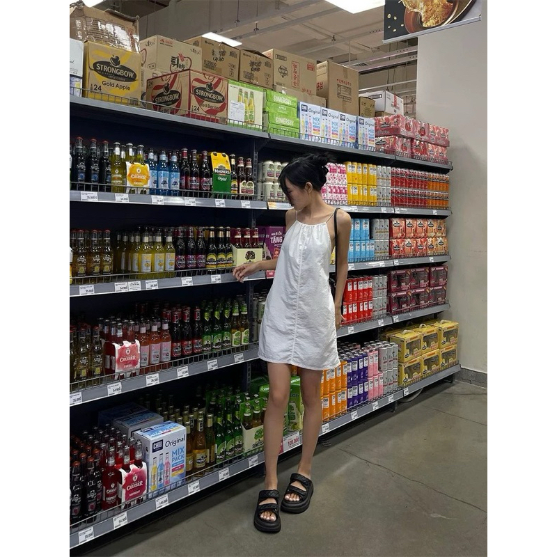 𝗧𝗵𝗲 𝗟𝗶𝘁𝘁𝗹𝗲 𝗕𝗼𝘂𝘁𝗶𝗾𝘂𝗲 | Đầm dây trắng cá tính
