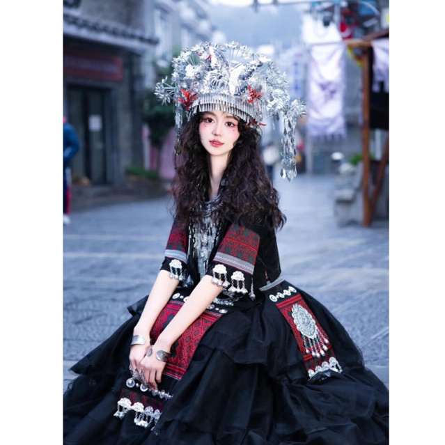 Trang phục miêu cương đen bản mới ( sẵn )