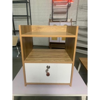 Tủ đầu giường có khóa an toàn, Tab đầu giường gỗ thiết kế sang trọng, tiện ích