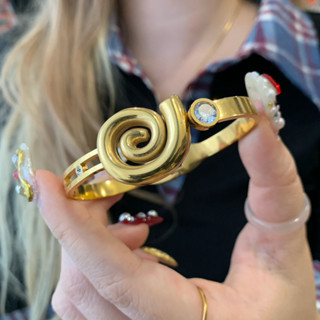  KIỀNG TAY 'SNAIL FOSSIL' THÉP KHÔNG GỈ MẠ VÀNG  BANGLES ACCESSORIES 