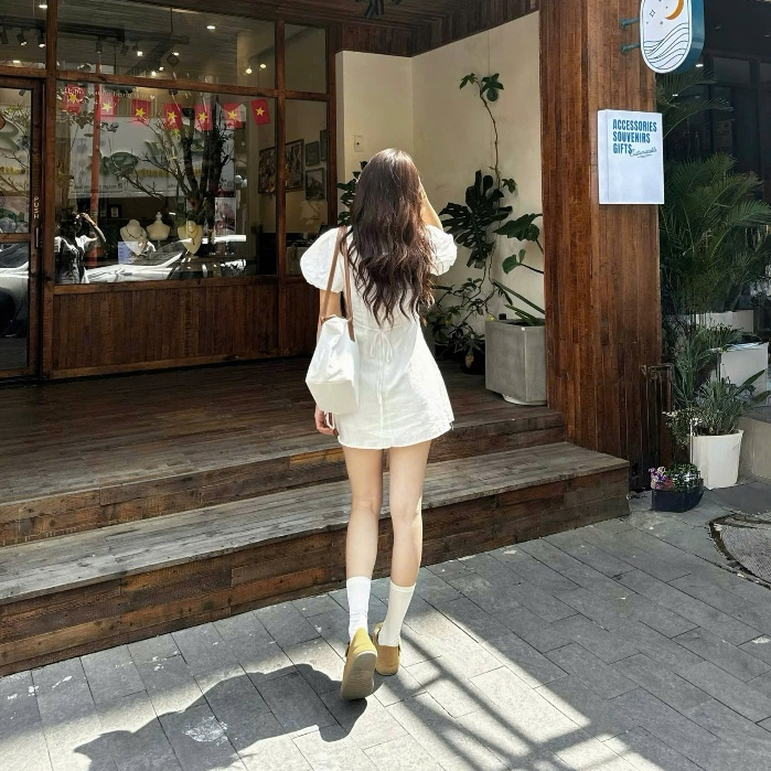 (KÈM QUẦN BẢO HỘ) Váy ren ôm dáng ngắn tay bồng thắt nơ CLARA DRESS | BigBuy360 - bigbuy360.vn