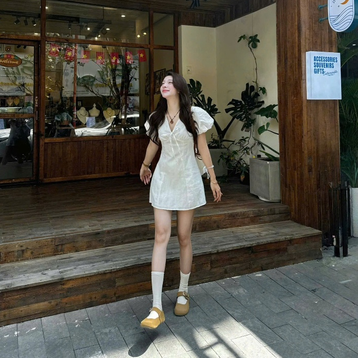 (KÈM QUẦN BẢO HỘ) Váy ren ôm dáng ngắn tay bồng thắt nơ CLARA DRESS | BigBuy360 - bigbuy360.vn