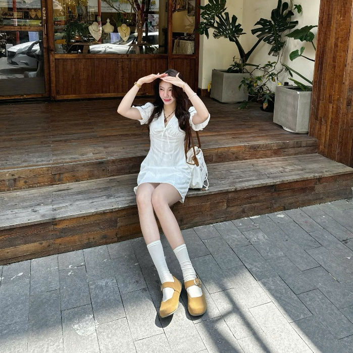 (KÈM QUẦN BẢO HỘ) Váy ren ôm dáng ngắn tay bồng thắt nơ CLARA DRESS | BigBuy360 - bigbuy360.vn