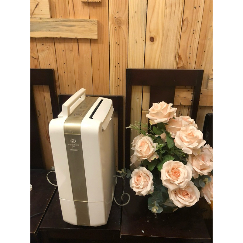 Hút ẩm hàng nhật bãi, đã lắp đổi điện lên 220v