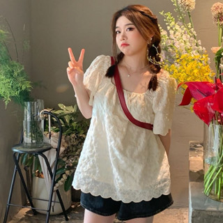 Áo Bigsize Nữ 55-90kg Màu Kem Hoa Ngắn Tay Cổ Vuông Dễ Thương Đi Du Lịch 2025 Mặc Hằng Ngày