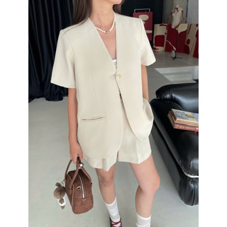 Blazer cổ V tay ngắn