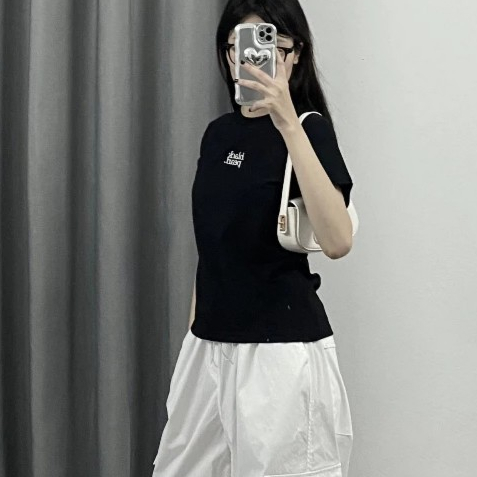 Áo thun baby tee nữ cổ tròn tay ngắn thêu hình black fearl A142 SUTANO | BigBuy360 - bigbuy360.vn