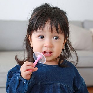 Set 2 bàn chải Pigeon Nhật
