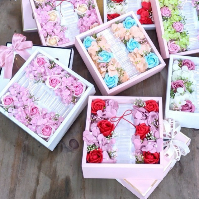 Hộp Hoa Sáp Thơm HH03 Có Khay Đựng T (Kèm Túi Thiệp) Quà Tặng 8/3, Sinh Nhật, Valentine, Dịp Lễ