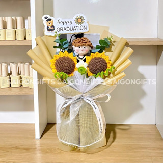 BÓ HOA LEN BẠN NAM, BẠN NỮ HƯỚNG DƯƠNG TẶNG LỄ KỈ YẾU TỐT NGHIỆP CÓ TÚI KIẾNG VÀ THIỆP