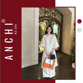 Áo Dài Cách Tân Nữ vải Tafta vân gỗ dáng suông tay lỡ, đính hoa hai bên tay áo - Áo Dài ANCHI