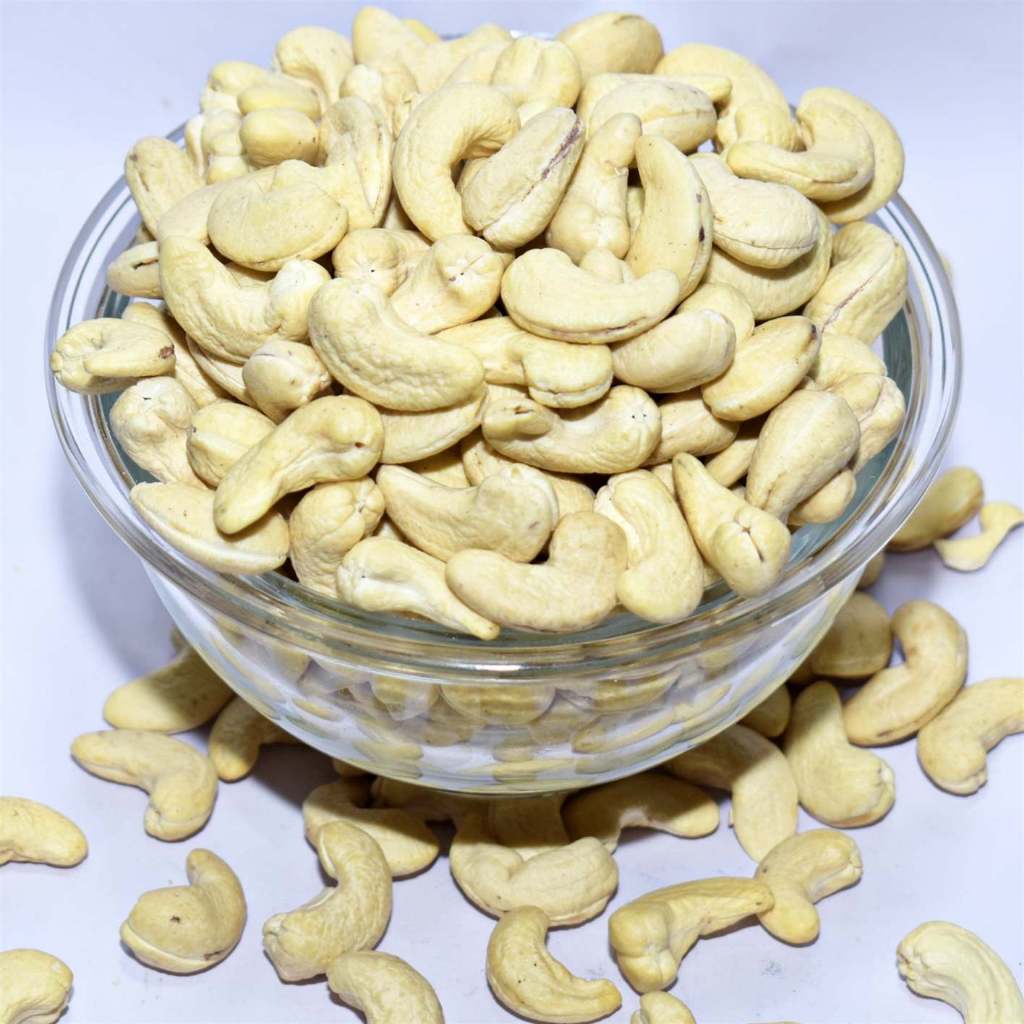 Hạt Điều tươi, chưa rang, mảnh nhỏ (crushed cashew nuts) 500g