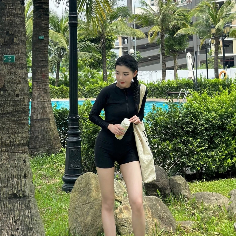 [BIKINI CAO CẤP] Đồ bơi, áo tắm 1 mảnh KHÓA KÉO FORM SHORT màu đen sang chảnh kín đáo | BigBuy360 - bigbuy360.vn