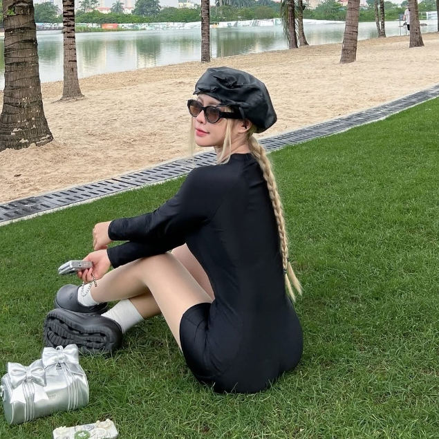 [BIKINI CAO CẤP] Đồ bơi, áo tắm 1 mảnh KHÓA KÉO FORM SHORT màu đen sang chảnh kín đáo | BigBuy360 - bigbuy360.vn