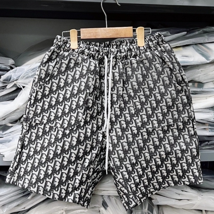 Quần Cộc Nam Mùa Hè Đì Ô Phối Hoạ Tiết Chữ Toàn Thân Chất Cotton Thoáng Mát, Qần Đùi Nam Boy Phố Hot Hè 2025