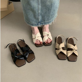  Dép sandal nữ quai xoắn da mềm cực êm  dép quai hậu đế bệt  2 màu dễ mang 