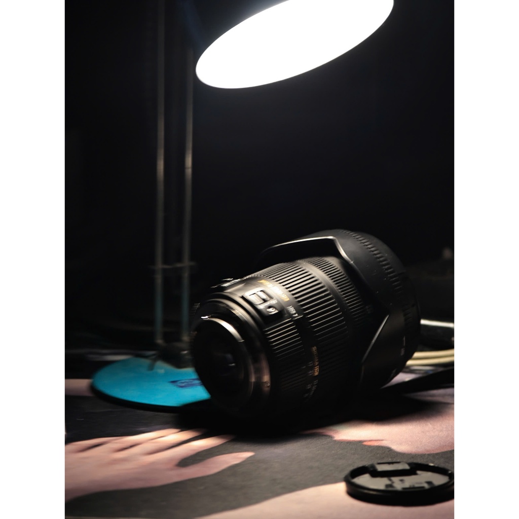 Sigma 100-300 f:4.5-6.7 DL for Canon ef  (te tua do bị rơi, kính còn đẹp) dành cho người có đam mê - Ống kính Canon EF