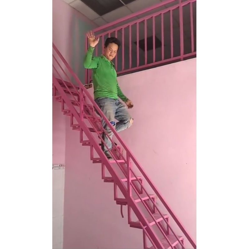 Cầu Thang xếp Gọn. Thang Xếp Thông Minh. Thang gấp tường. Cầu thang Xếp.