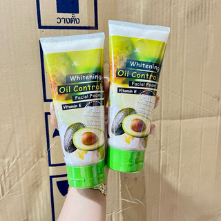 sữa rửa mặt bơ thái lan