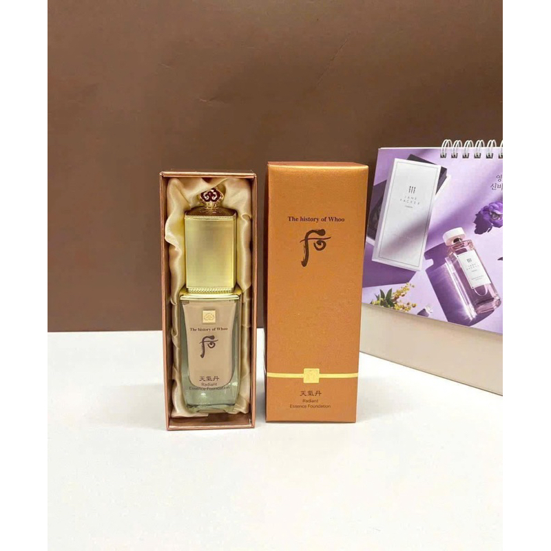 𝐊𝐞𝐦 𝐧𝐞̂̀𝐧 W𝐡𝐨𝐨 𝐭𝐚́𝐢 𝐬𝐢𝐧𝐡 Radiant Essence Foundation