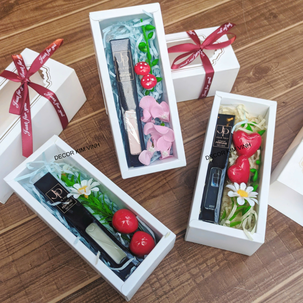 Hộp Quà Hộp Hoa Nhí Kèm Nước Hoa QUA17 Quà Tặng Ý Nghĩa 8/3, Sinh Nhật, Valentine