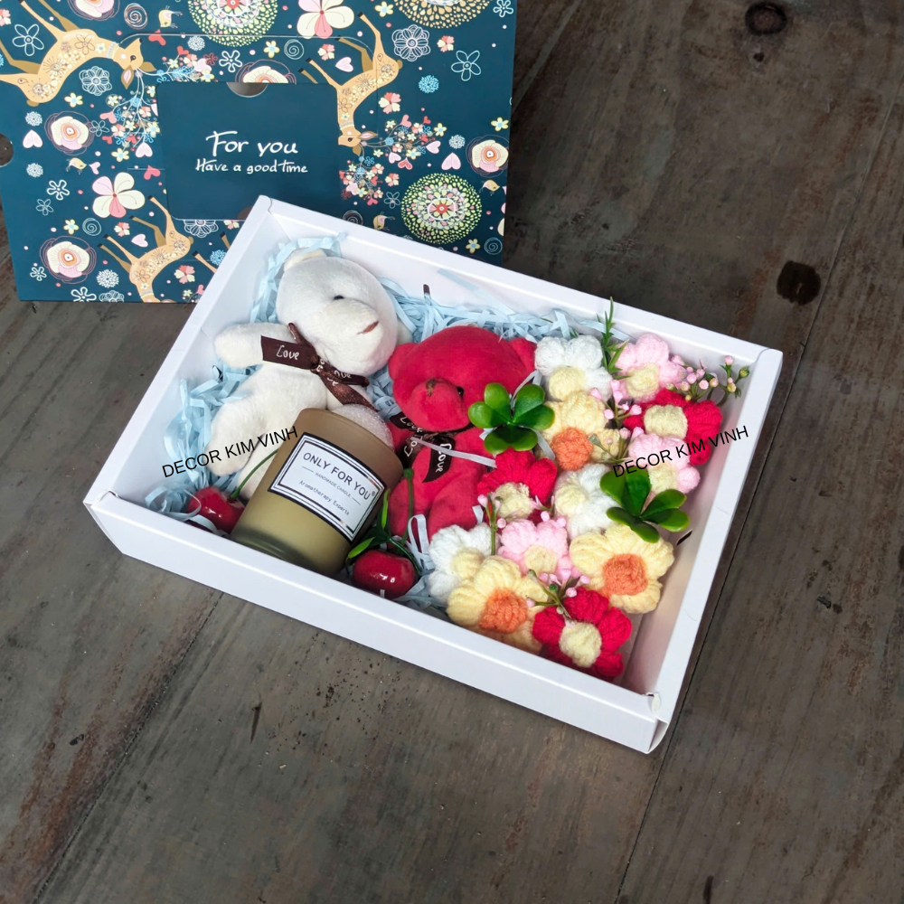 Hộp Quà Hộp Hoa Kèm Nến Thơm QUA19 Quà Tặng Ý Nghĩa 8/3, Sinh Nhật, Valentine