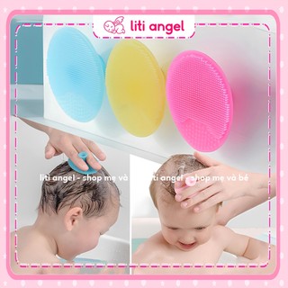 Lược gội đầu massage đầu cho em bé, miếng gội đầu silicon mềm mại