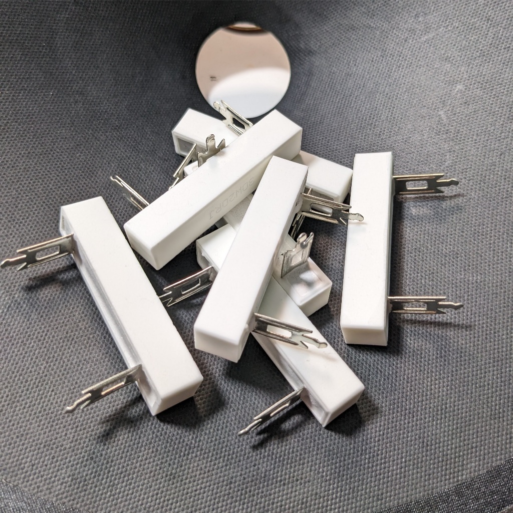 Trở sứ 30w đài loan cho phân tần loa , giá 01 cái