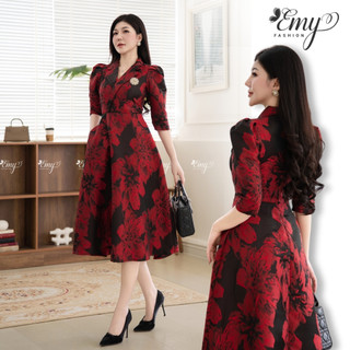 Đầm Thiết Kế EMY Thời Trang Cao Cấp Trung Niên EM7436 Vải Gấm Taffeta, Nền Đen Hoa To Đỏ Đô Sang Chảnh Đi Tiệc