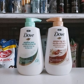 Sữa tắm Dove dưỡng thể dưỡng ẩm chuyên sâu 500g mang lại làn da đẹp mịn màn.