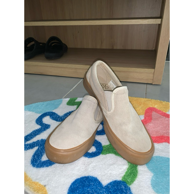 [Size 40] Pass Giày Ananas Urban Vintas màu retro secondhand