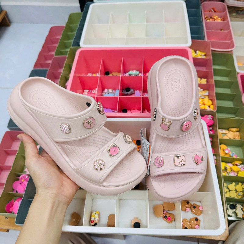 Dép sandal crush xịn xò