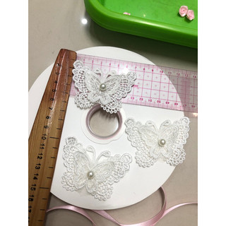 Bướm ren trang trí váy áo( sét 5 con)