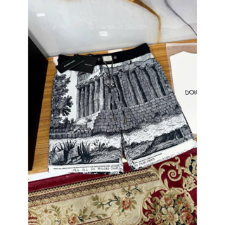 Quần đùi gió dg ngôi nhà xám logo kim loại