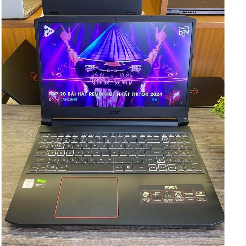 Laptop Gamming Acer Nitro 5 A515: Hiệu năng mạnh mẽ cho game thủ