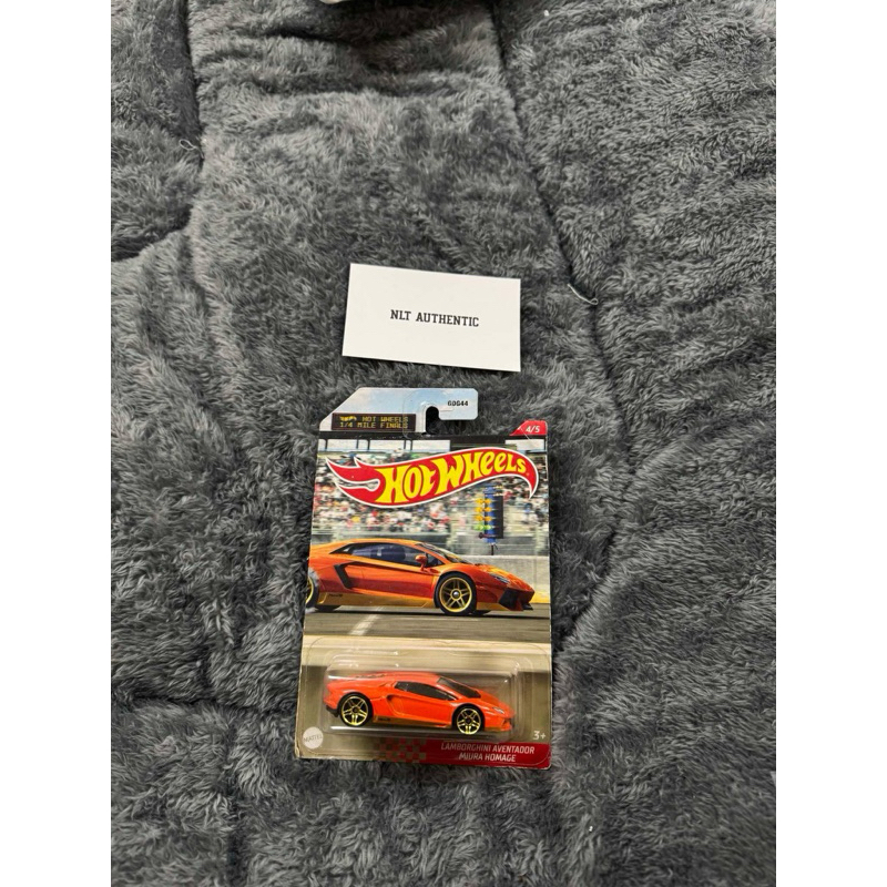 Xe Hot Wheels LAMBORGHINI AVENTADOR MIURA HOMAGE Cam