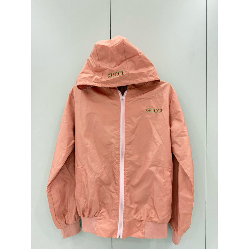 Pass áo gió gucci có mũ, khoá sử dụng bình thường size S,M