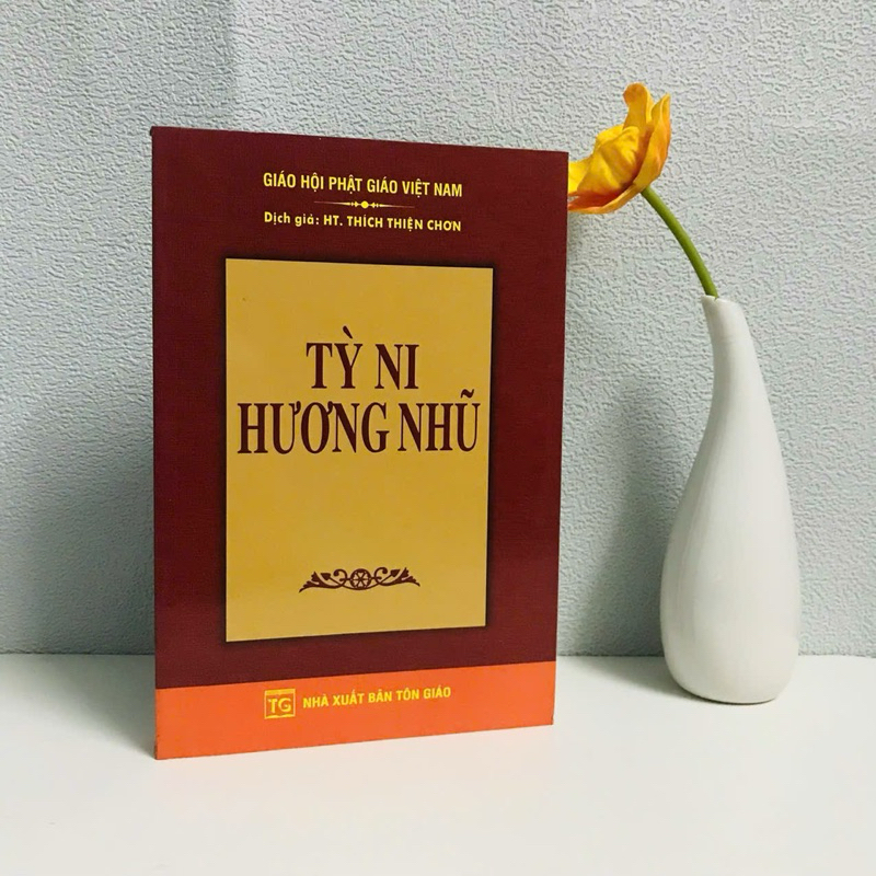 Sách - Tỳ Ni Hương Nhũ