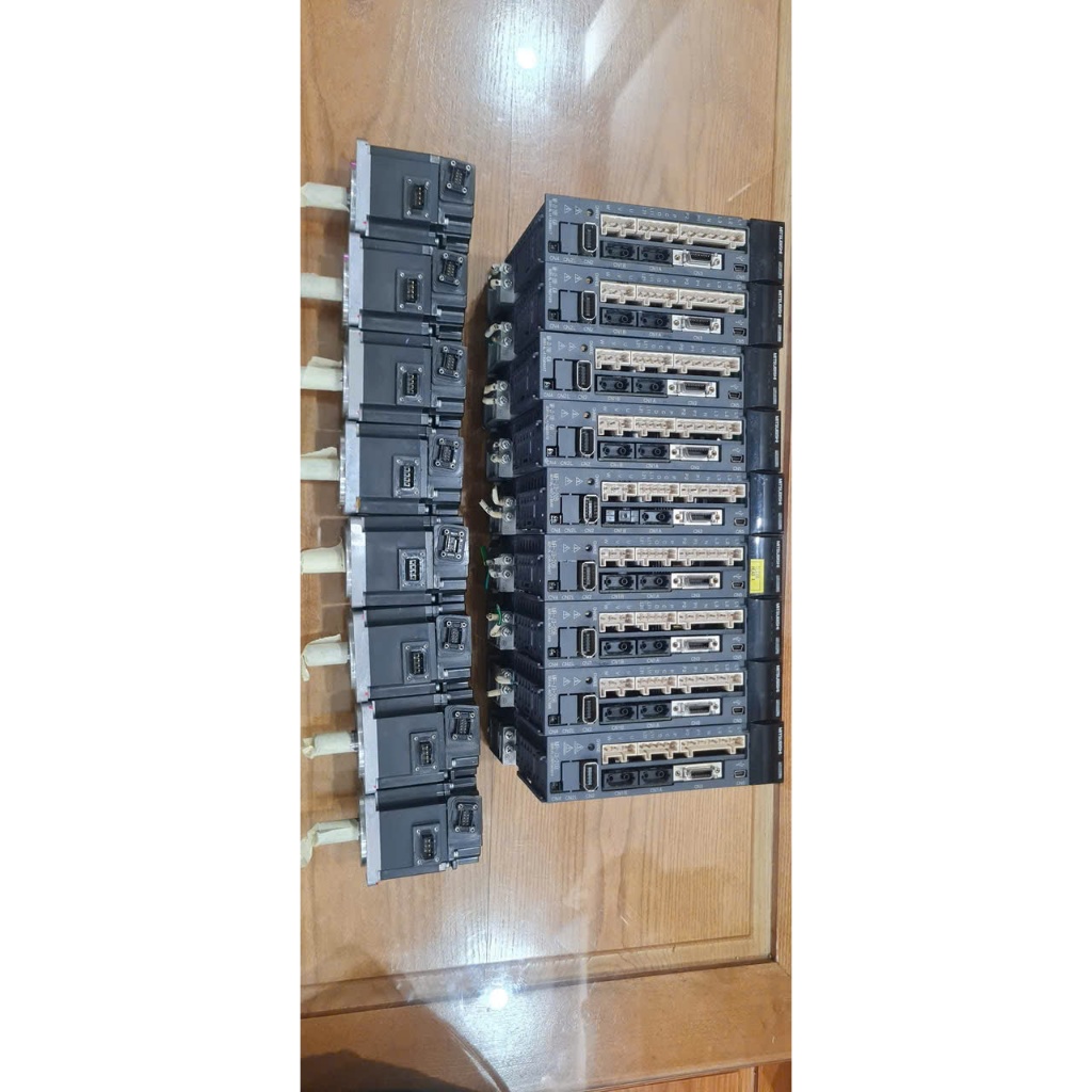 Full bộ servo chạy mạng J3 200w KHÔNG thắng (có xuất HD VAT ) gồm MR-J3-20B + Motor