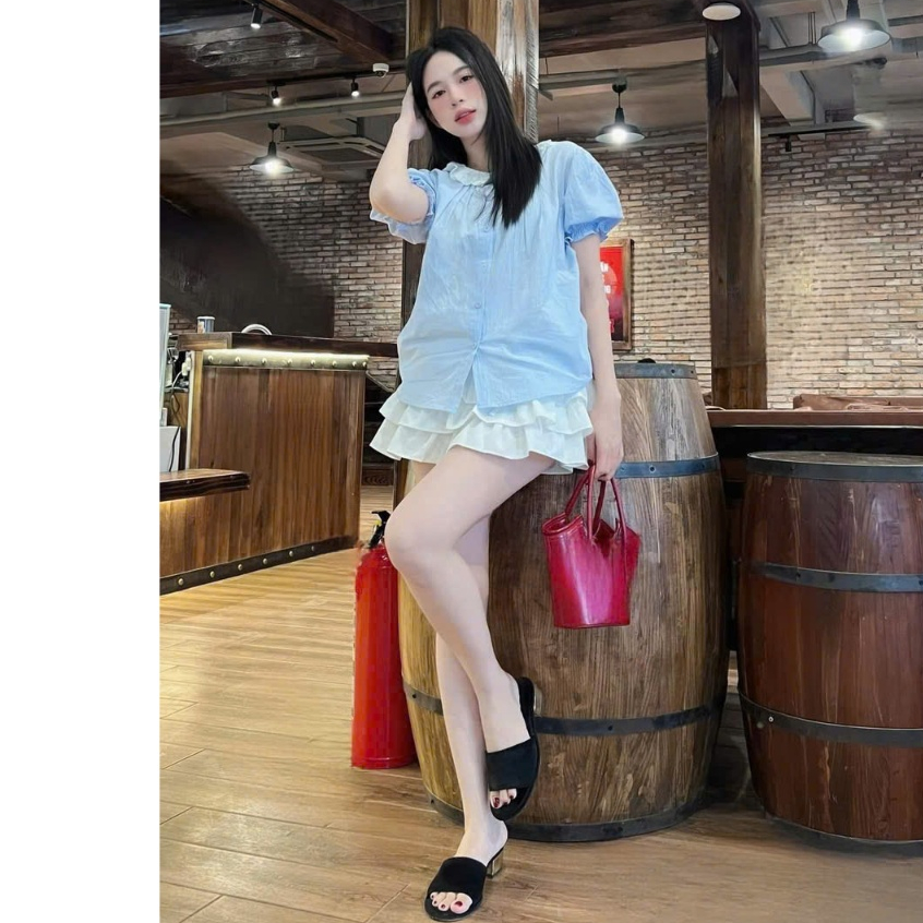 Sét váy tk nữ gồm áo kiểu babedoll tay ngắn phối bèo mix chân váy xòe tầng với tone màu nhẹ nhàng dành diện đi chơi xinh | BigBuy360 - bigbuy360.vn