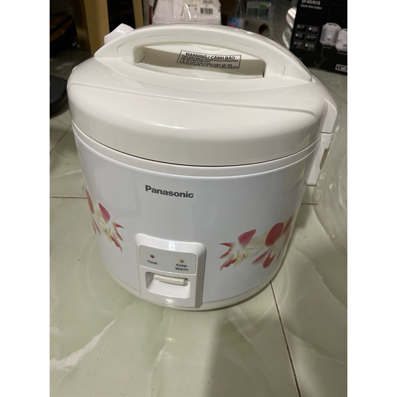 Nồi cơm điện Panasonic SR-MVN18FRAX