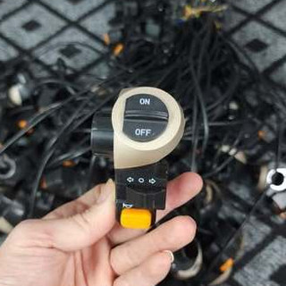 Cụm công tắc đèn còi xi nhan cho xe điện 133s