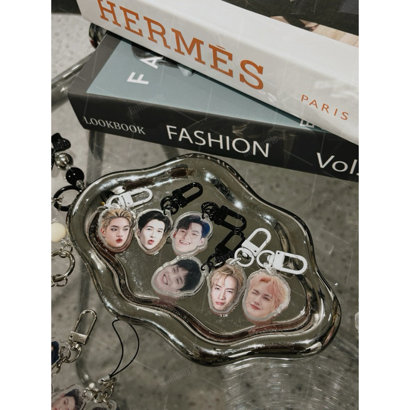 [ ẢNH THẬT ] Móc U 3cm hình mặt 30 anh trai say hi kèm móc khoá U bạc